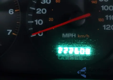 2000 Jeep Grand Cherokee Laredo из США, поврежденный, VIN 1J4GW48S3YC286795